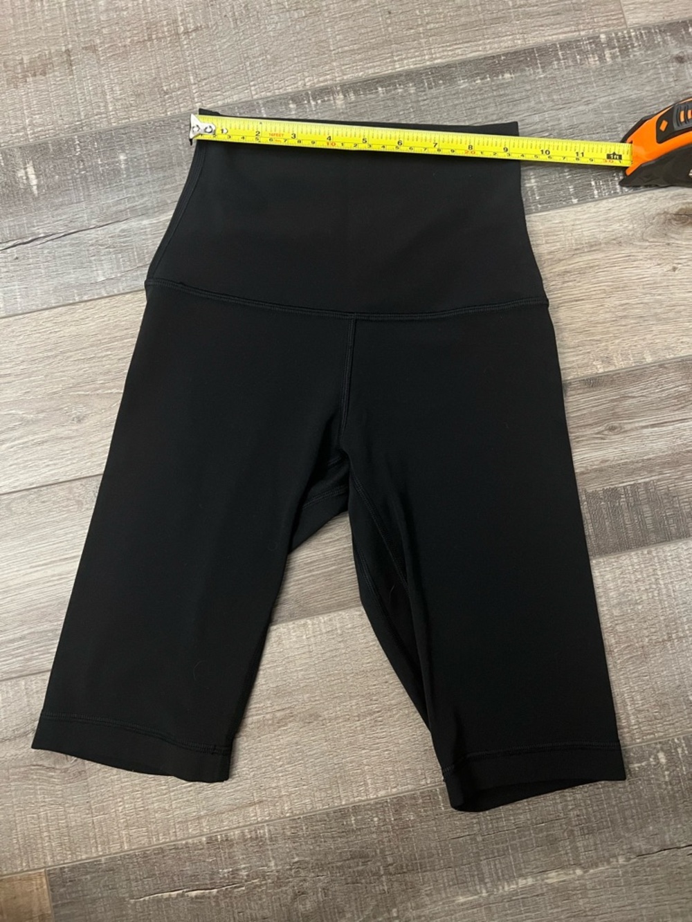 lululemon athletica Align Black High-Rise Bike Shorts Sz 2 EUC - Picture 3 of 6